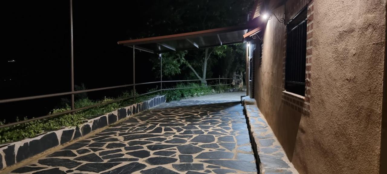 Apartamento Turistico El Rincón de la Pernila Guadalupe (Extremadura) Exterior foto